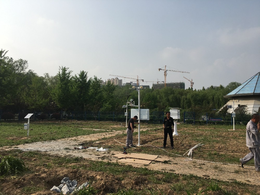 聊城大學(xué)采購的山東競道光電校園氣象站成功完成安裝
